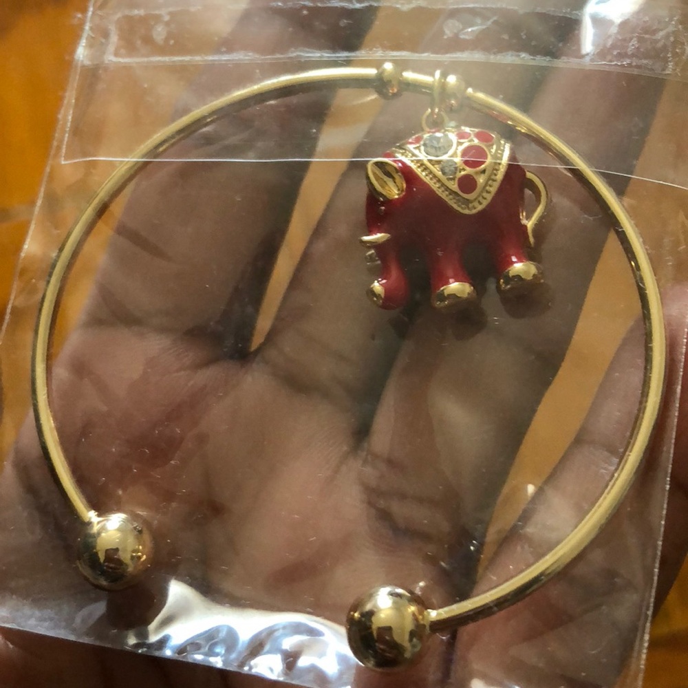 Gold elephant bracelet
